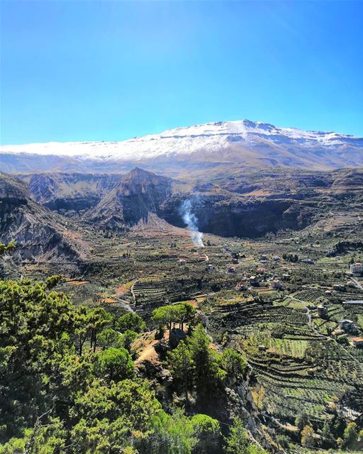 A view well earned. I could stare at these landscapes over a million... (Becharri, Liban-Nord, Lebanon)