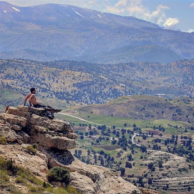 A well deserved break on the peak 🏔🚶 breeze  sweat  tan  hike  rest ...