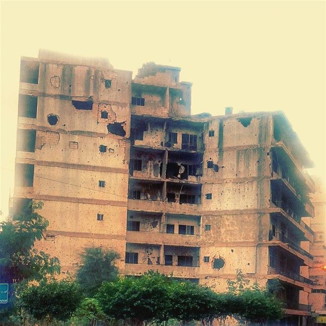 A witness to Lebanon's Civil War (1975-1990) ein elrimeneh- Beirut 🏘 🇱🇧...
