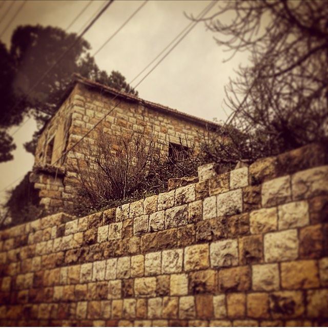 Abandoned little old house💛 photography  photooftheday ...