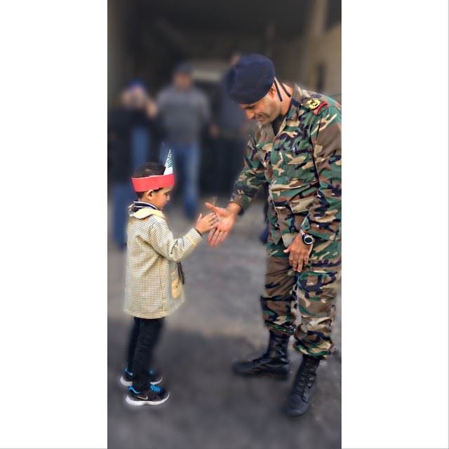 Abbas greeting a Lebanese soldier. ❤️💚 simplyaroun