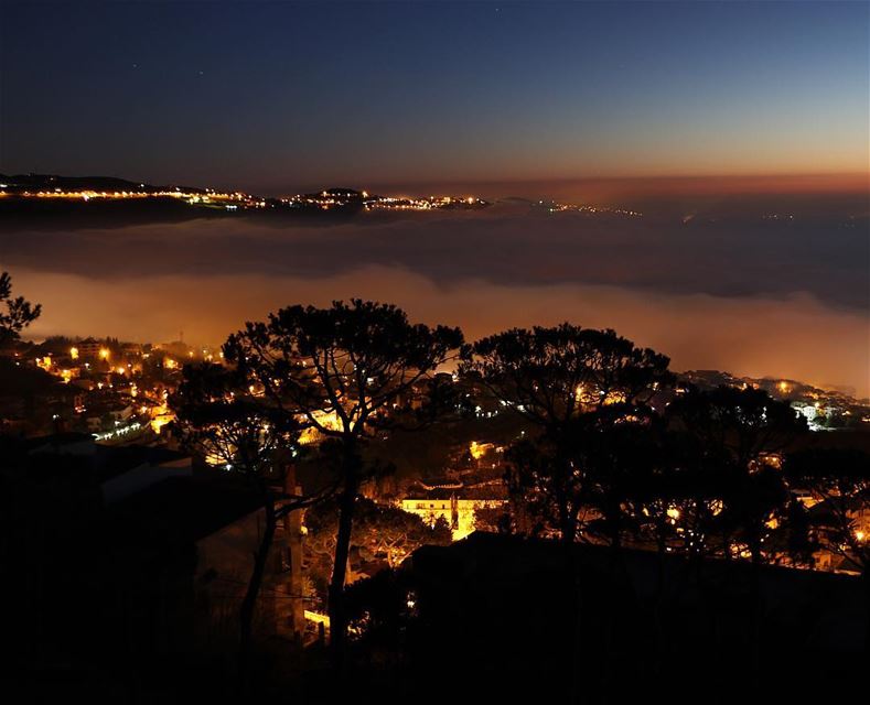 Above the clouds ☁️ .... fog foggyday foggynight photography... (Sawfar, Mont-Liban, Lebanon)