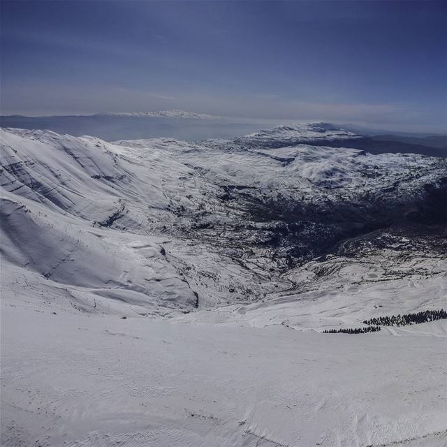 Above the highest peak! Swipe Left and enjoy 🇱🇧  lebanon  faraya  mzaar ... (Mzaar Kfardebian)