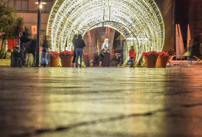 Adding some warmth before snow posts hit the gallery 😀Have a warm... (Beirut Souks)