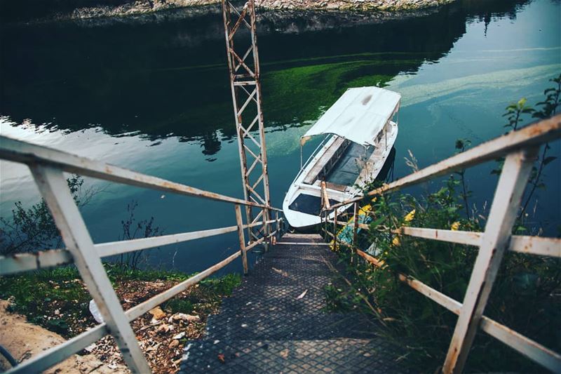 Adventure Time ⛵  Nature  Lake  boat  Beauty  skyhighvibe  momentspresent ... (Bnachii)