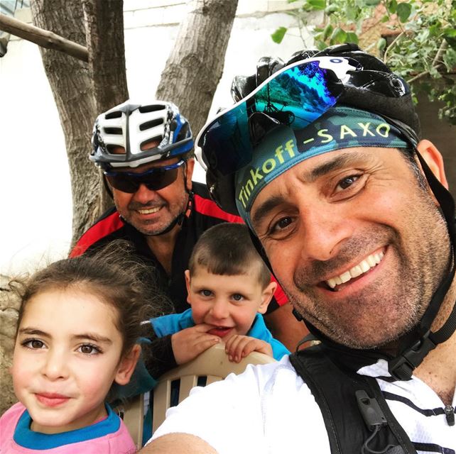 After 30km of  mountainbike we took a short  break at Yasmina and Rabih...