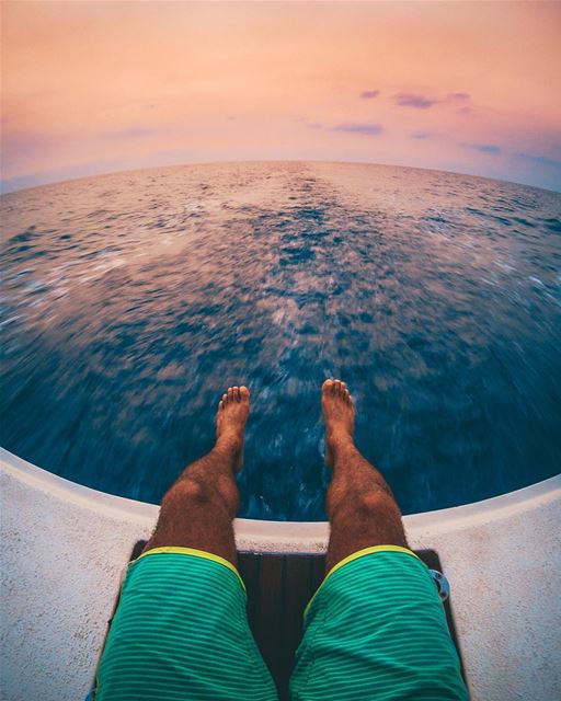 After spending a great day sailing, that's how you end it ⛵️🌅Photo taken... (Batroûn)