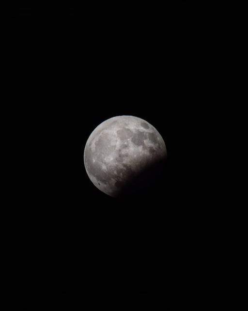 After yesterday's failed attempt to capture the "super blood moon lunar... (Beirut, Lebanon)