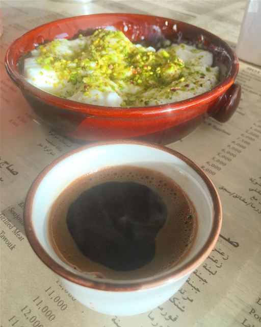 Afternoon treat 💁🏽‍♀️☕️ ... (قهوة زيتونا)
