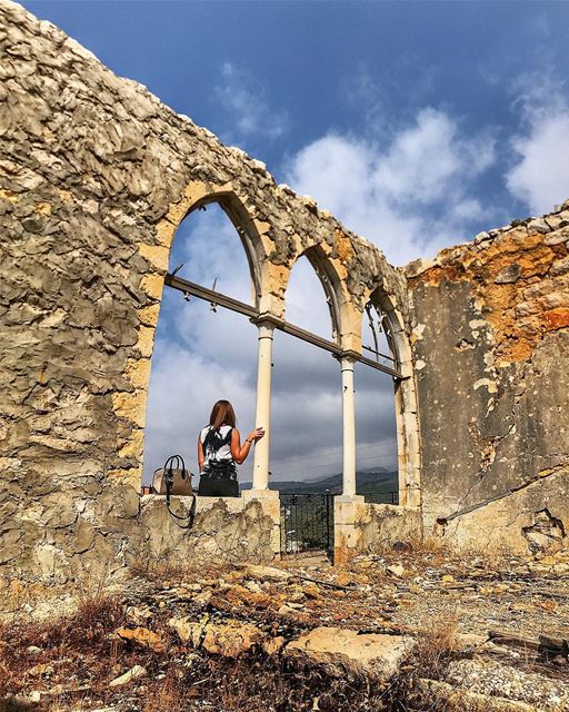 Aïn Zhalta!! 🏡  ainzhalta  lebanon  grandmoment2017.. earthpix ... (Aïn Zhalta, Mont-Liban, Lebanon)