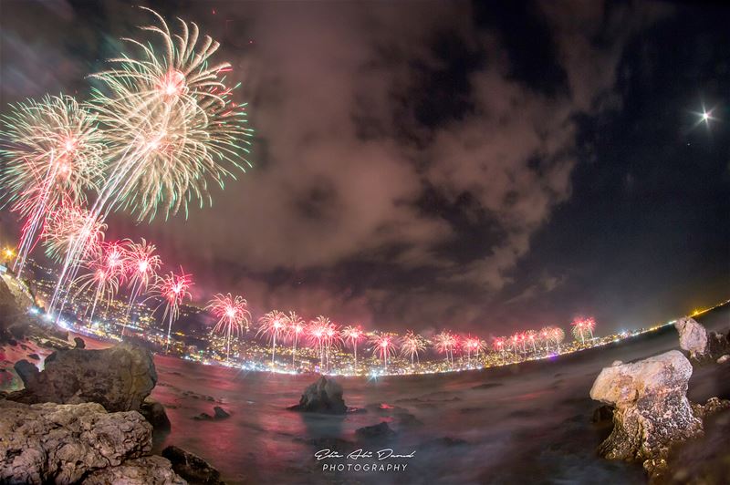 Air, land and sea. The  show said it all.  jounieh ... (Joünié)