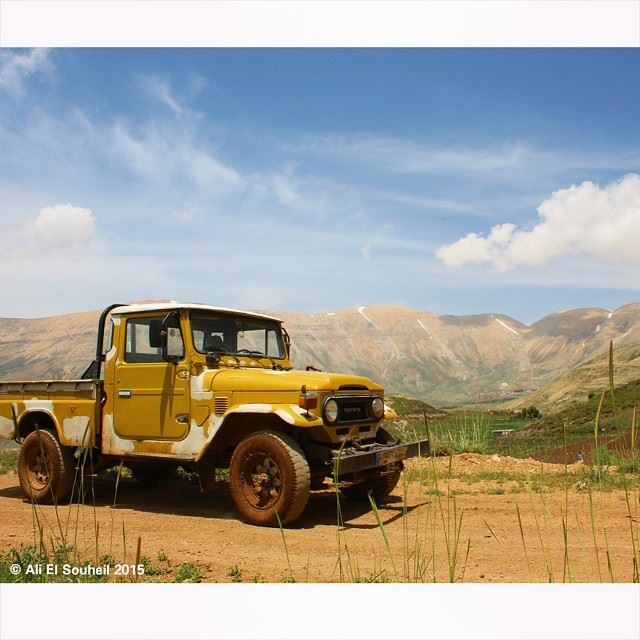  alarez  mountains  offroad  jeep  sky  skyporn  lebanon  colorful ... (Al Arez)