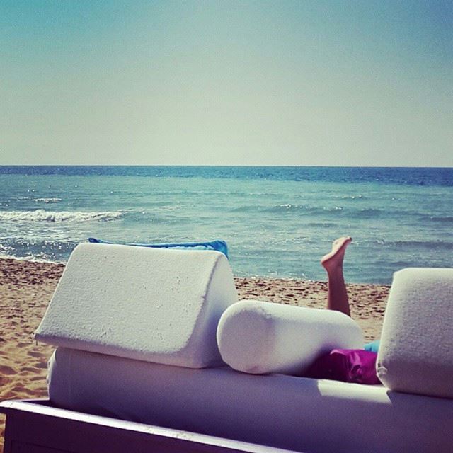 @Aline.gebara is spending her weekend on the beach! sayafit livelovebyblos