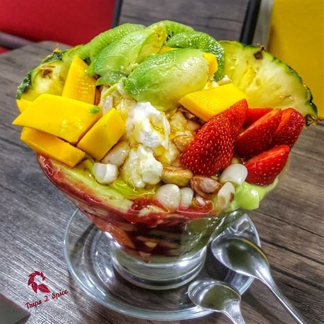 All the colors of the rainbow! ⛱🌈======================📍 @ Sam's...