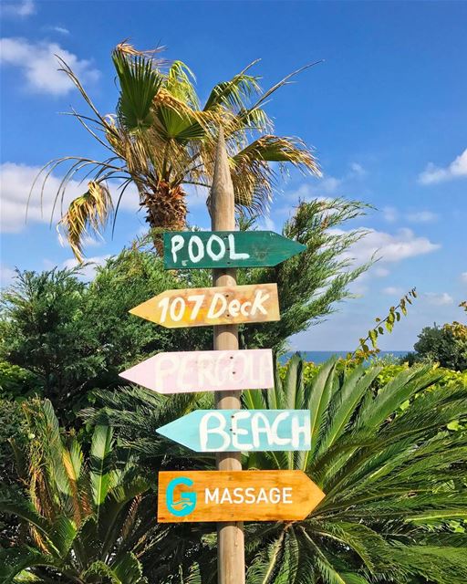 All you really need is the beach.... can't go wrong with a massage though � (Batroûn)