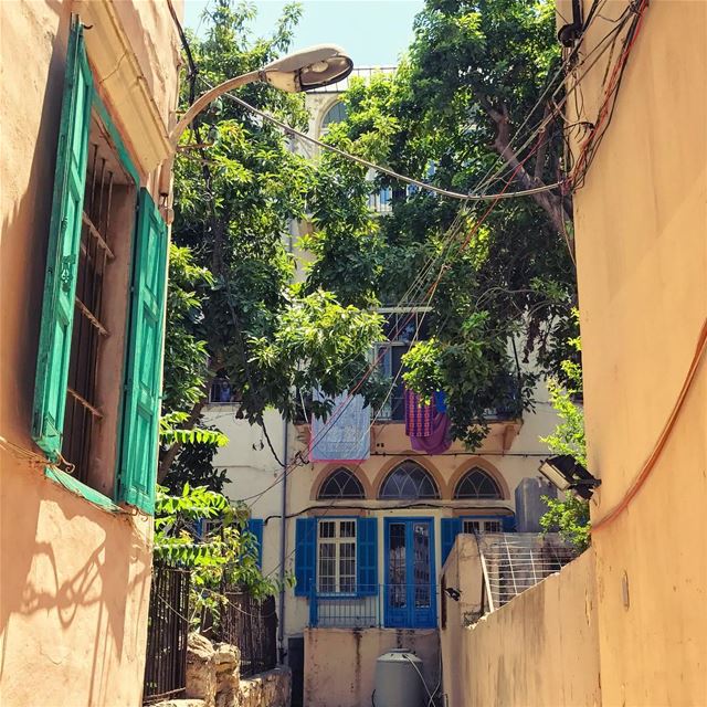 Alleyways of chaos🌈 Lebanon tb travel travelgram traveler wanderlust... (Mar Mikhael-Armenia The Street)