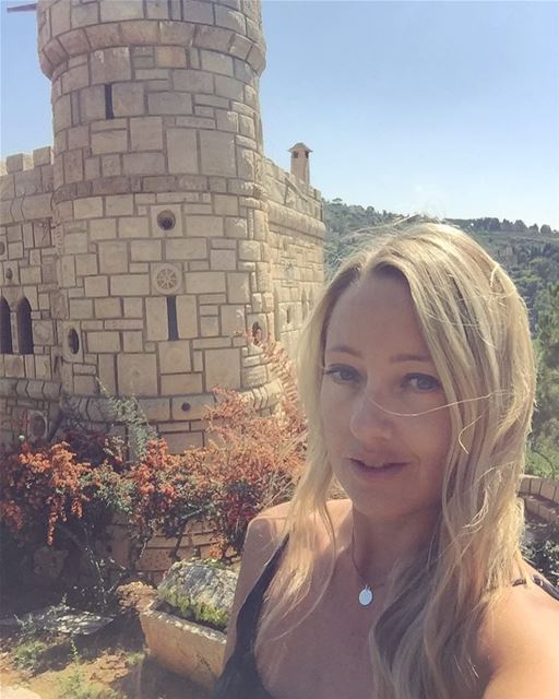 Always collecting beautiful moments wherever I go ...anyone see a castle 🤷 (Aser Moussa)