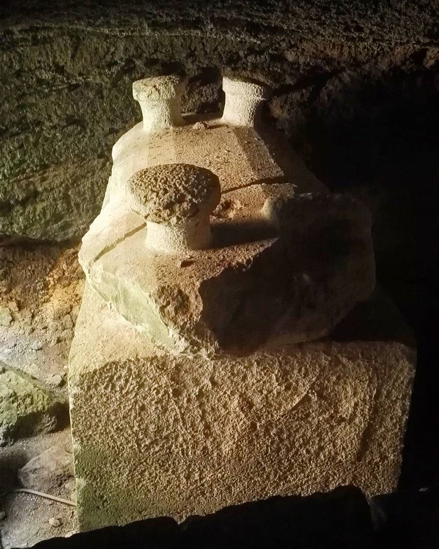  amazing  ancient  ruins  tomb  byblos  jbeil  lebanon  lovelebanon ... (Byblos - Jbeil)