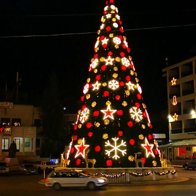 Amazing Christmas decoration in small Lebanese village🤩😍🤩...... (Dhour choueir)