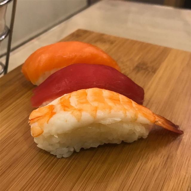 🍣 🐟 🇯🇵 ... amazing fresh trio 😍... that no one cam resist 🤭 sushi ... (Tatsuo Sushi & Grill)