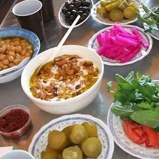 Amazing how an few simple ingredients can make a world of delicious  (Falafel Abou Andre - Jbeil)
