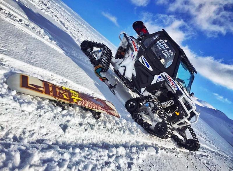 Amazing shot of Ricardo's RZR 1000 with Camso tracks ! @ric_wolf  polaris...