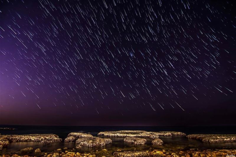 Amshit - comet style star trail over the sea.......... (Amshit)