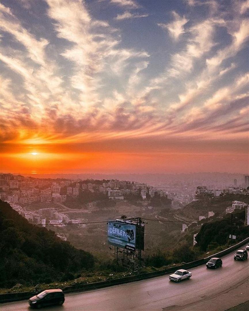 An amazing sunset from Mansourieh - Beirutمغيب الشمس من المنصورية - بيروت... (Mansourieh)