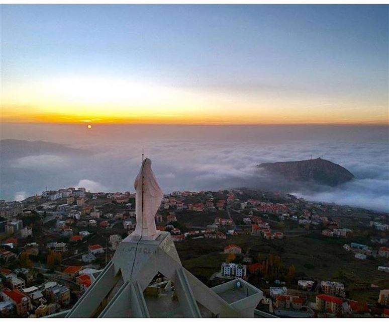 An amazing sunset from Saydet el Hosen Ehden - North Lebanonمغيب الشمس من... (Saydet El Hosn - Ehden)