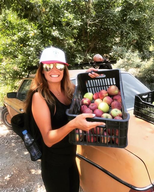 An apple a day keep the doctor away ..but if the doctor is cute forget the... (Saghbin, Béqaa, Lebanon)