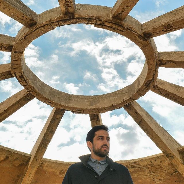 An architectural halo 🙇‍♀️My handsome boyfriend💙💙 @tony.younes (( this... (Al Batrun, Liban-Nord, Lebanon)