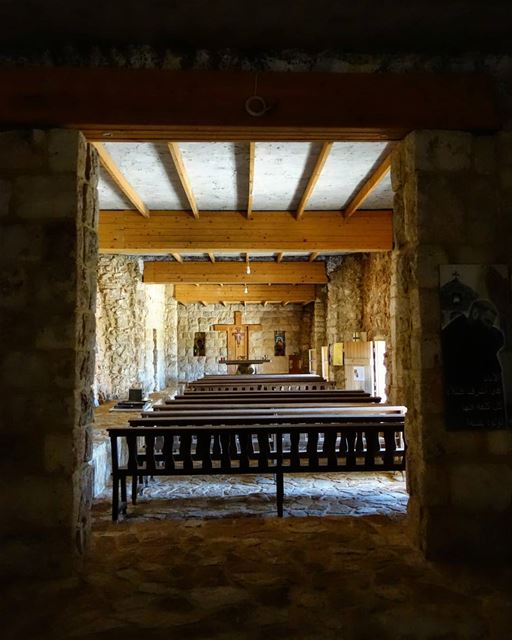 ⛪🙏 ...an old cellar (with a length of around thirty meters and a width of... (Dayr Al Qamar, Mont-Liban, Lebanon)