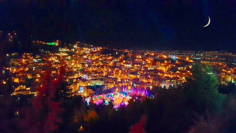 And here's  MyZahle دار السلام ... ❤ (Zahlé, Lebanon)