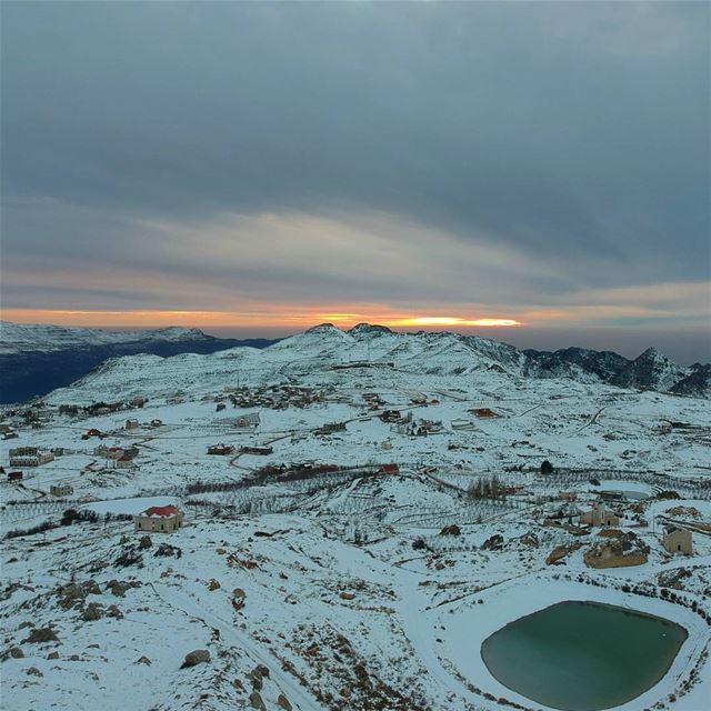 Another freezing sunset nofilter  laqlouq  lebanon  dji  photooftheday ... (El Laqloûq, Mont-Liban, Lebanon)