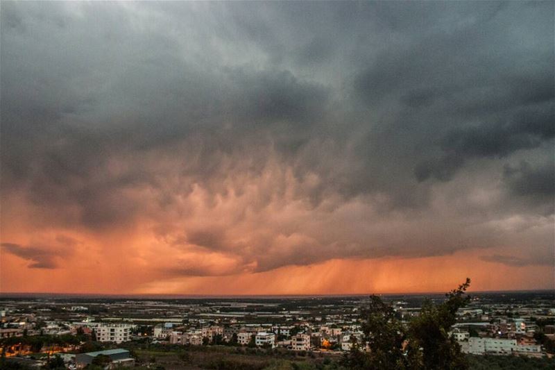 Another generic sunset pic 😃👀 (Cheïkh Tâba, Liban-Nord, Lebanon)