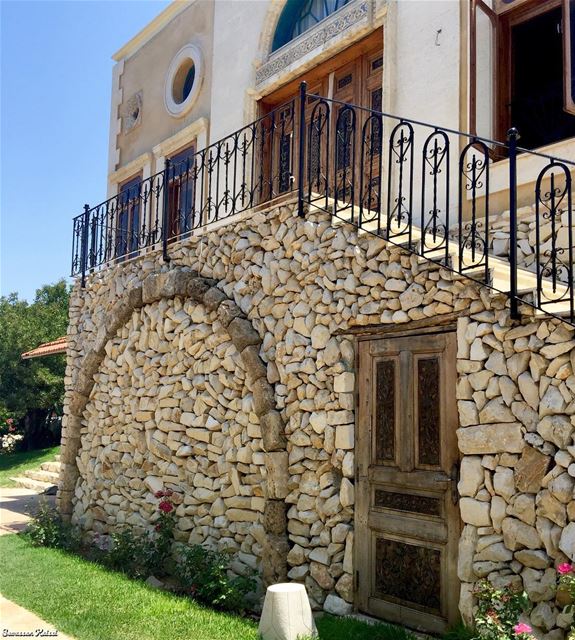  architecture  architecturaldetails  lebanonhouses  oldhouse  nostalgia ...