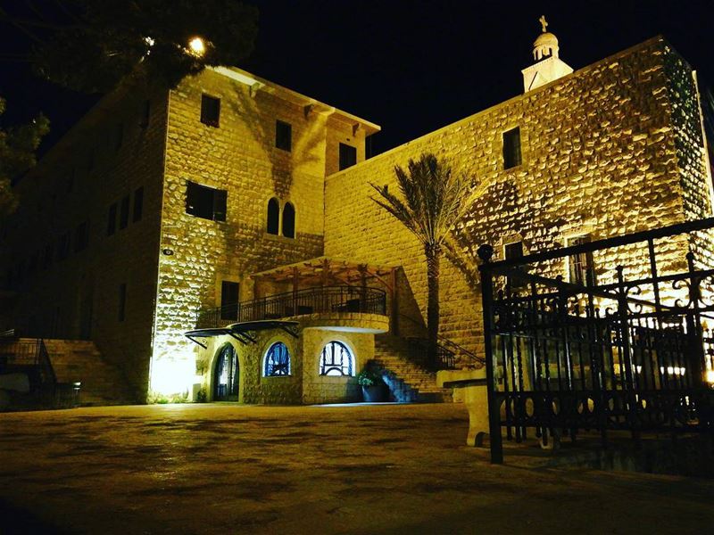  architecture  lebanon_hdr  lebanoninpicture  bestofleb  bestoflebanon ... (Hardini - Kfifan)