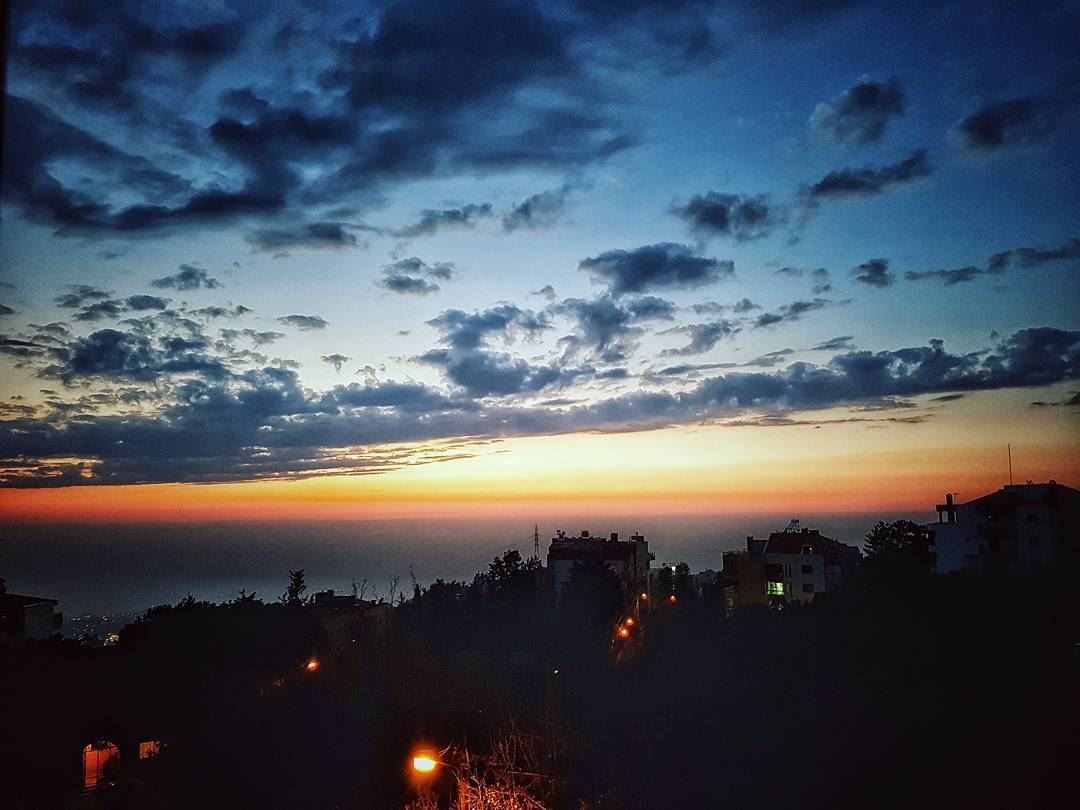 As  simple as it can b 🌅 happeningnow sunsets  sunset_hub  sunsetporn ... (Ajaltoun, Mont-Liban, Lebanon)