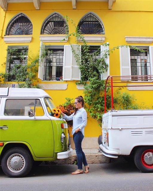 As the sun colors flowers, so does art color life! 😍💚 (Achrafieh, Lebanon)