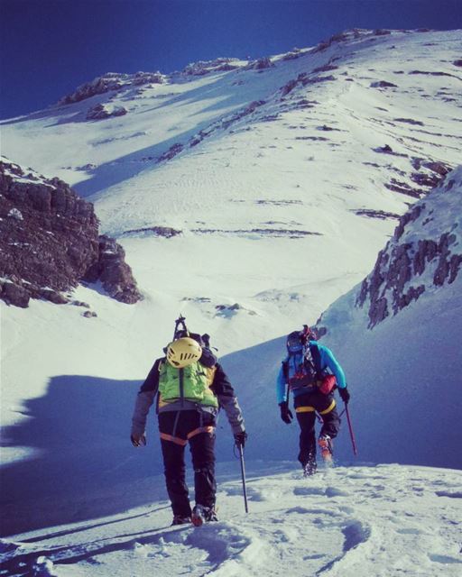 Ascending Mount Sannine,Via la coulée route. govertical ...