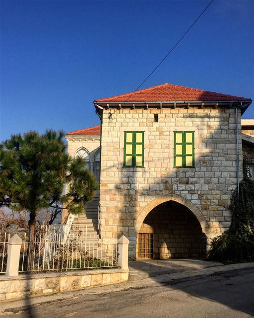 Authentic houses 🏠  a7labaladbil3alam  photo  love  photograph ... (Douma, Liban-Nord, Lebanon)