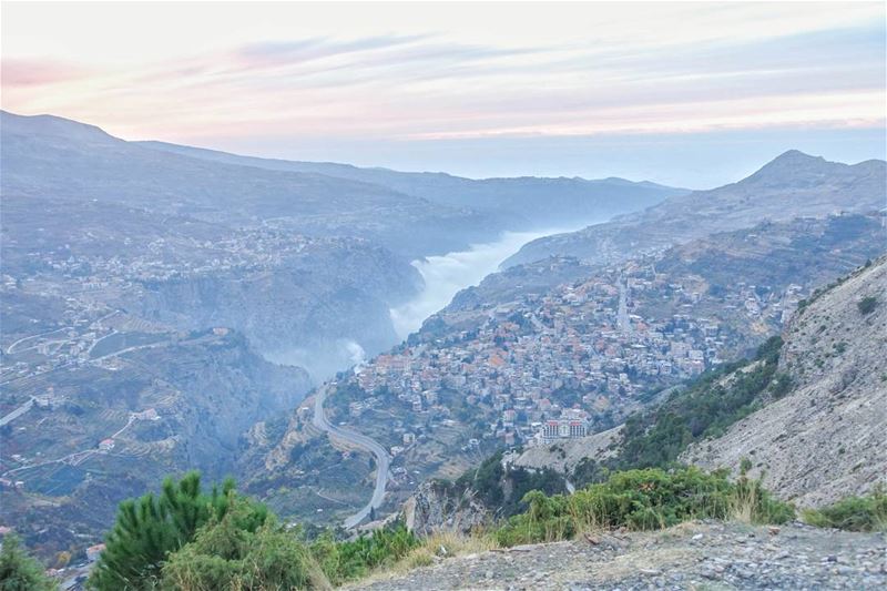 Awe inspiring..  throwback  lebanon  livelovebeirut  lebanonbyalocal ... (Bcharri, Liban-Nord, Lebanon)