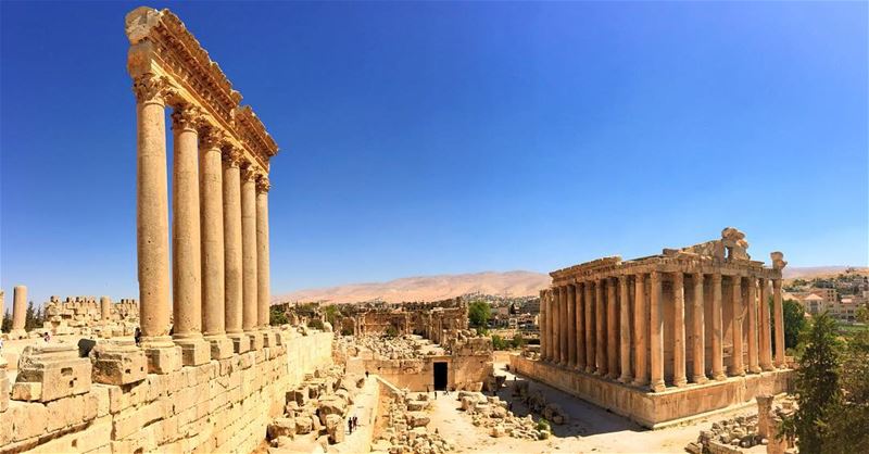 ... (Baalbek , Roman Temple , Lebanon)
