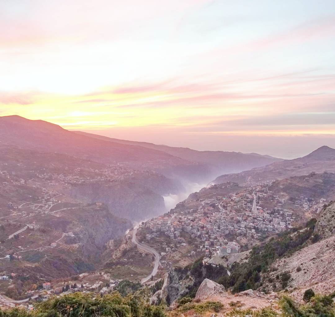 Back down from mount Lebanon's summit just in time to catch the sunset... (Bcharreh, Liban-Nord, Lebanon)