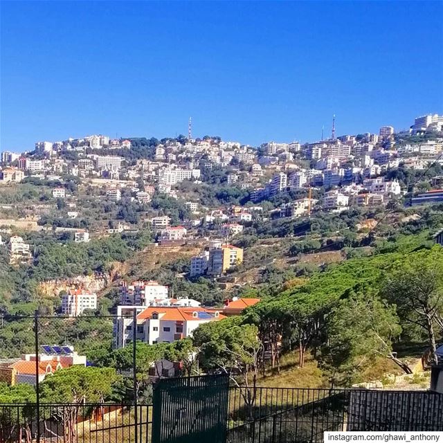 Back for a sunny post🌞💙Have a great weekend🙋🏻‍♂️... (Aïn Saâdé, Mont-Liban, Lebanon)