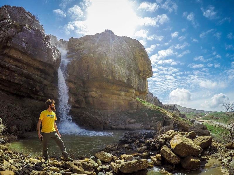 Back to basics 💛💙...... whatsuplebanon  instagram  lebanon_hdr ... (Sannin, Mont-Liban, Lebanon)