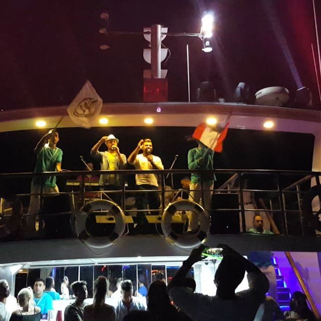  bahayclub  dbaye  night  nightlife  music  live  livemusic  band ... (The Boat Show- La Marina Dbayeh)