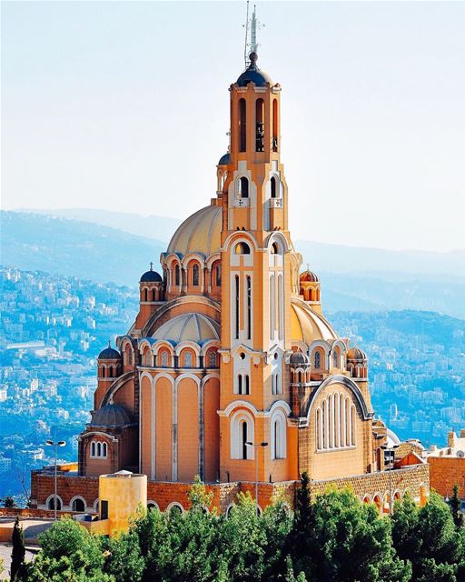 Basílica Greco-Católica Melquita de Saint Paul, e seu estilo bizantino,... (Harîssa, Mont-Liban, Lebanon)