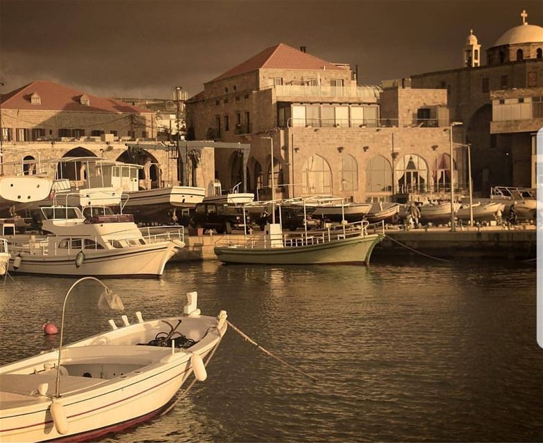  batroun  port  marina  fishing  boat  fisherman  sea  mediterraneansea ... (Batroûn)