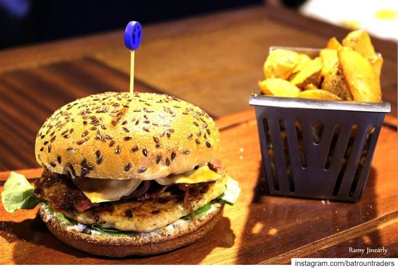  batroun  restaurants  jumanji  burger  foodies  foodinlebanon  foodlover ... (Jumanji rest)